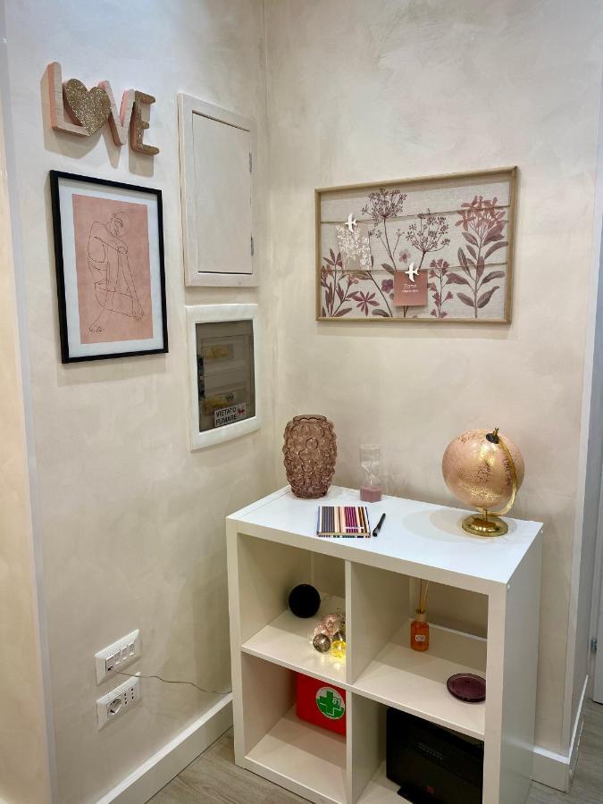 Apartment Close To The Coloseum, 2 Minutes Walk From Metro A Екстер'єр фото