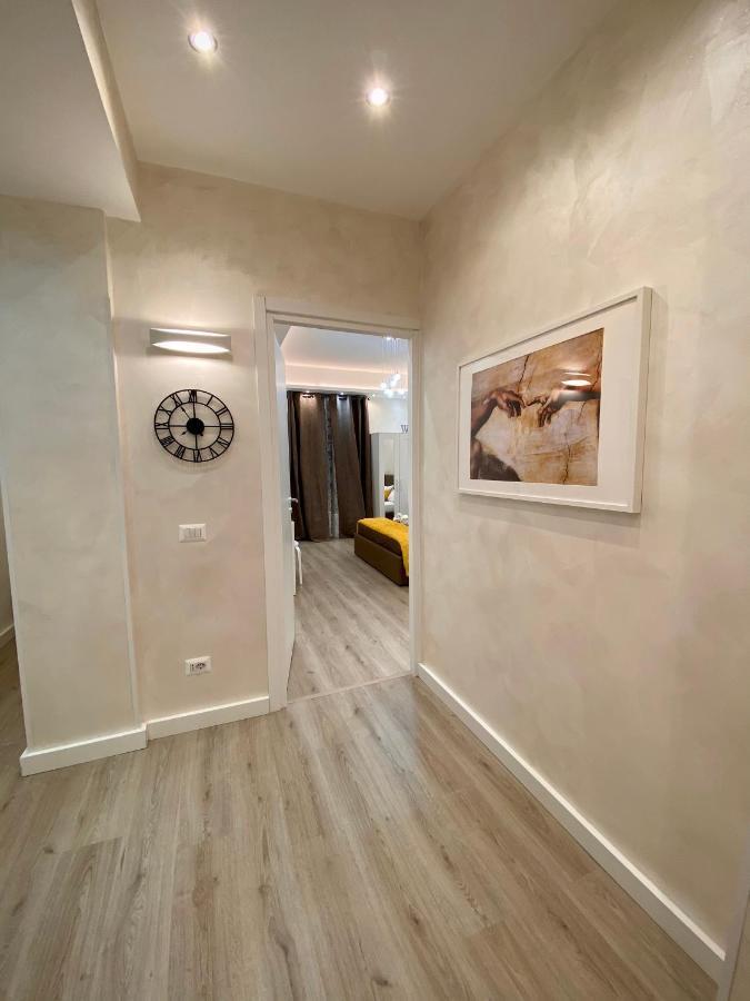 Apartment Close To The Coloseum, 2 Minutes Walk From Metro A Екстер'єр фото
