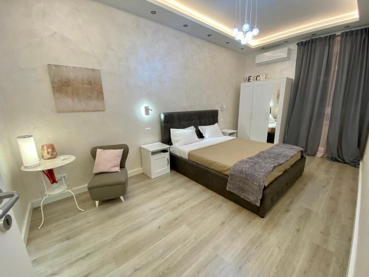 Apartment Close To The Coloseum, 2 Minutes Walk From Metro A Екстер'єр фото