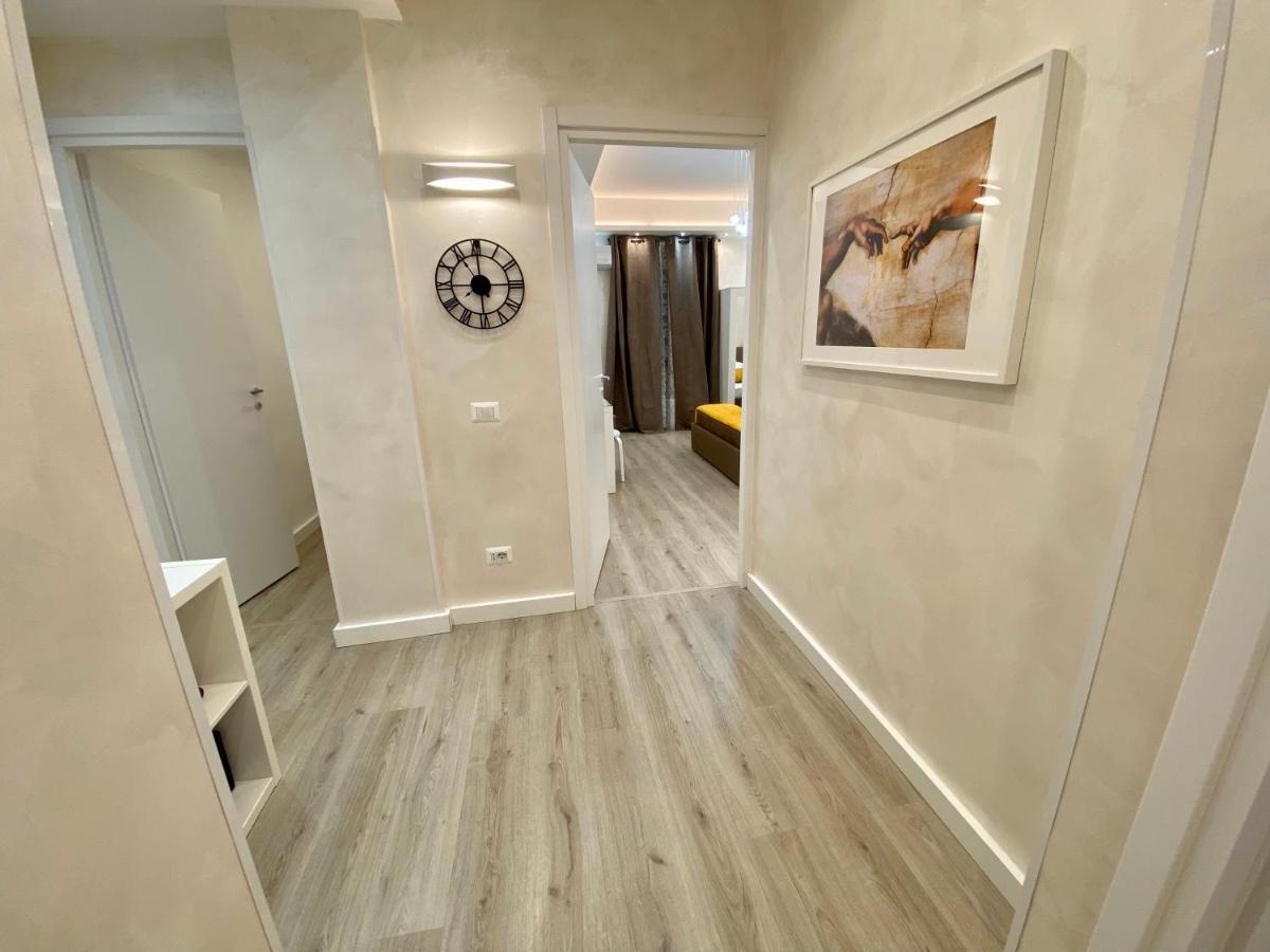 Apartment Close To The Coloseum, 2 Minutes Walk From Metro A Екстер'єр фото
