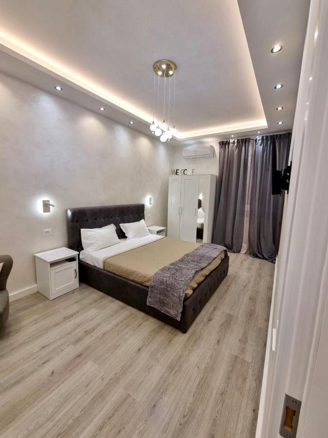 Apartment Close To The Coloseum, 2 Minutes Walk From Metro A Екстер'єр фото