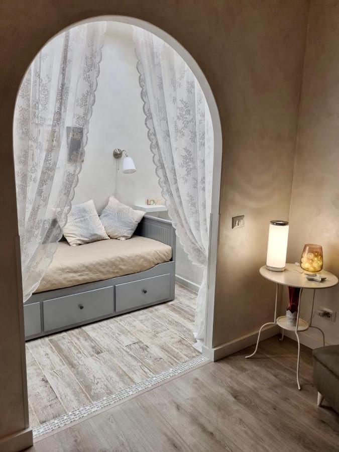 Apartment Close To The Coloseum, 2 Minutes Walk From Metro A Екстер'єр фото