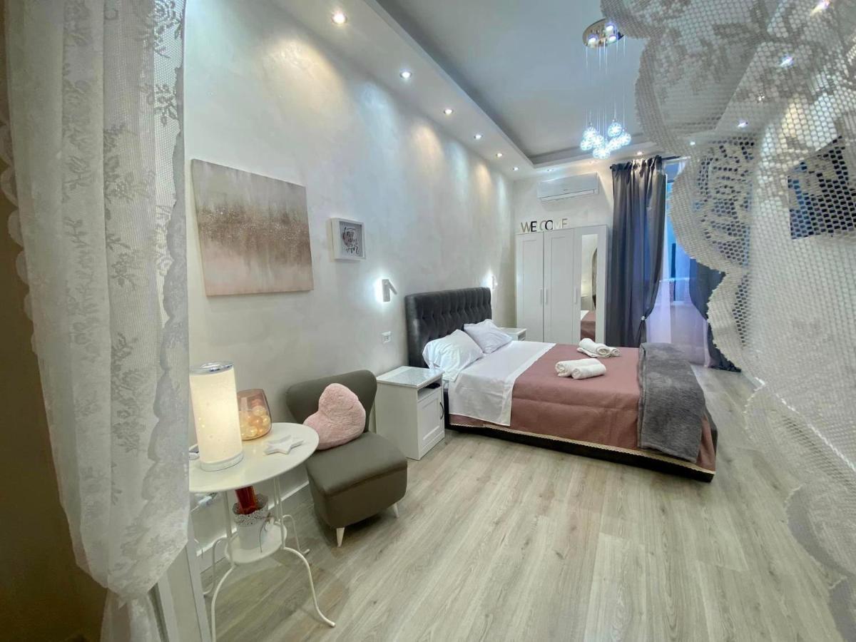Apartment Close To The Coloseum, 2 Minutes Walk From Metro A Екстер'єр фото