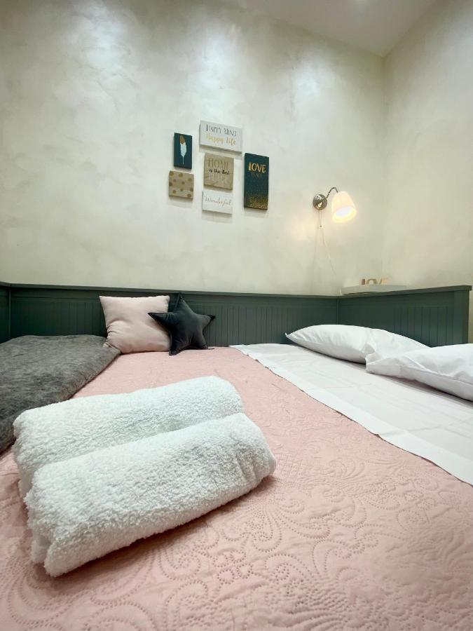 Apartment Close To The Coloseum, 2 Minutes Walk From Metro A Екстер'єр фото